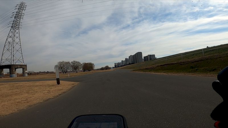 荒サイ攻略右岸土手上鹿浜橋